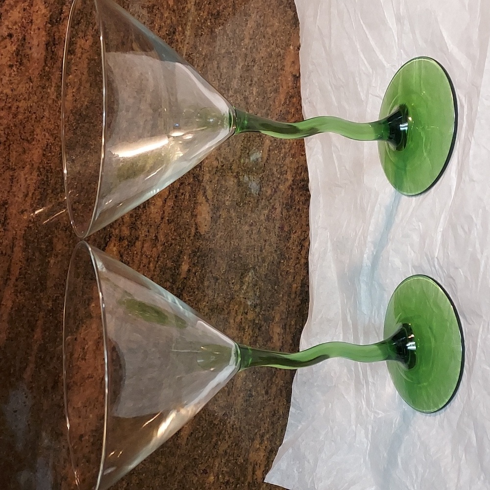 Libbey Vintage 1980s Courbe Martini Glasses Set Of 2.